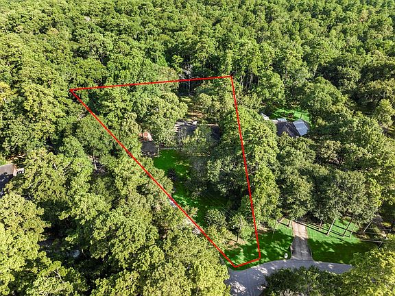 4th image of 108 Hereford Dr