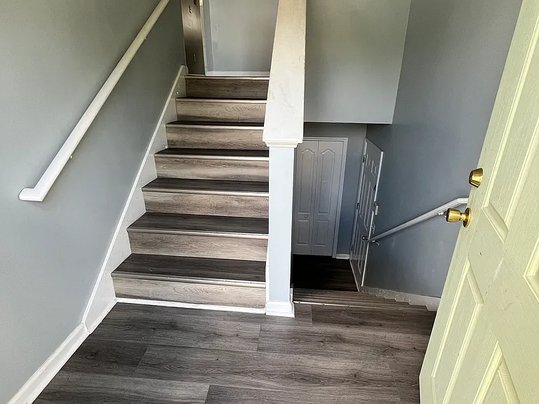 506 Rosewood Cir — Photo 32