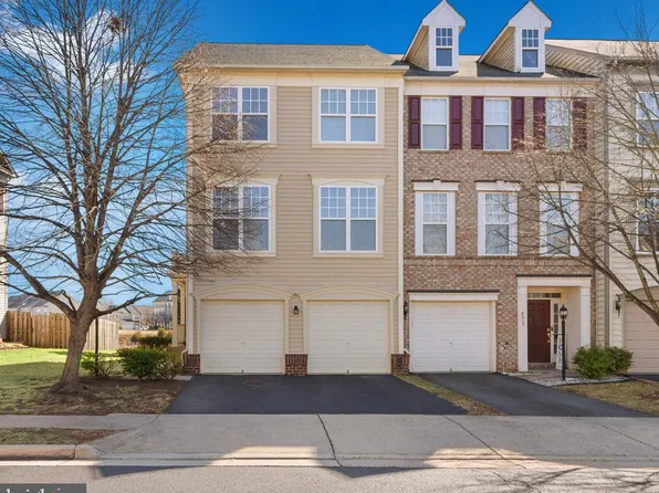 9211 Cascade Falls Dr, Bristow, VA 20136