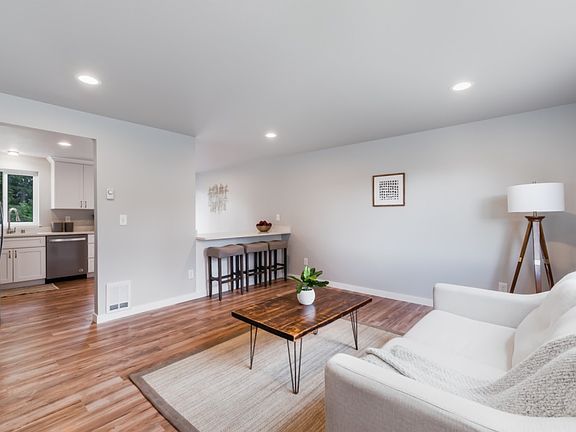 4th image of 12108 156th Street Ct E