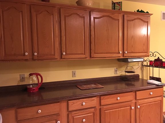 Counter & cabinets