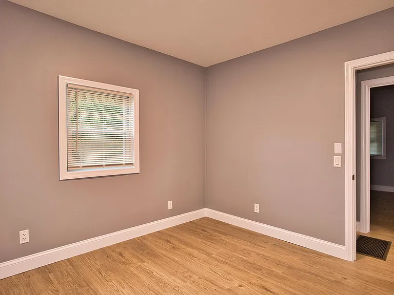 2753 Pleasant St #1 — Photo 38