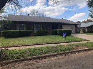 2706 Ridgemoor Ct, Arlington, TX 76016