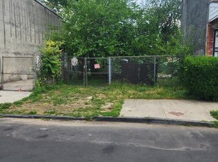 142 N 25th St, Camden, NJ 08105
