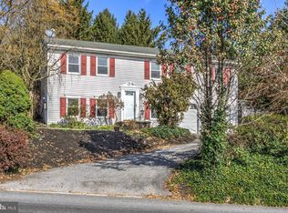 158 Stone Quarry Rd, Leola, PA 17540