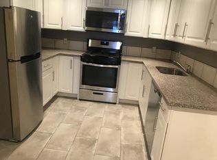 950 Upland Rd #1, Redwood City, CA 94062