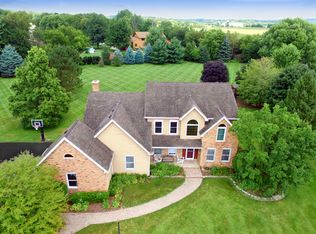 2N187 McGonagle Ct, Elburn, IL 60119