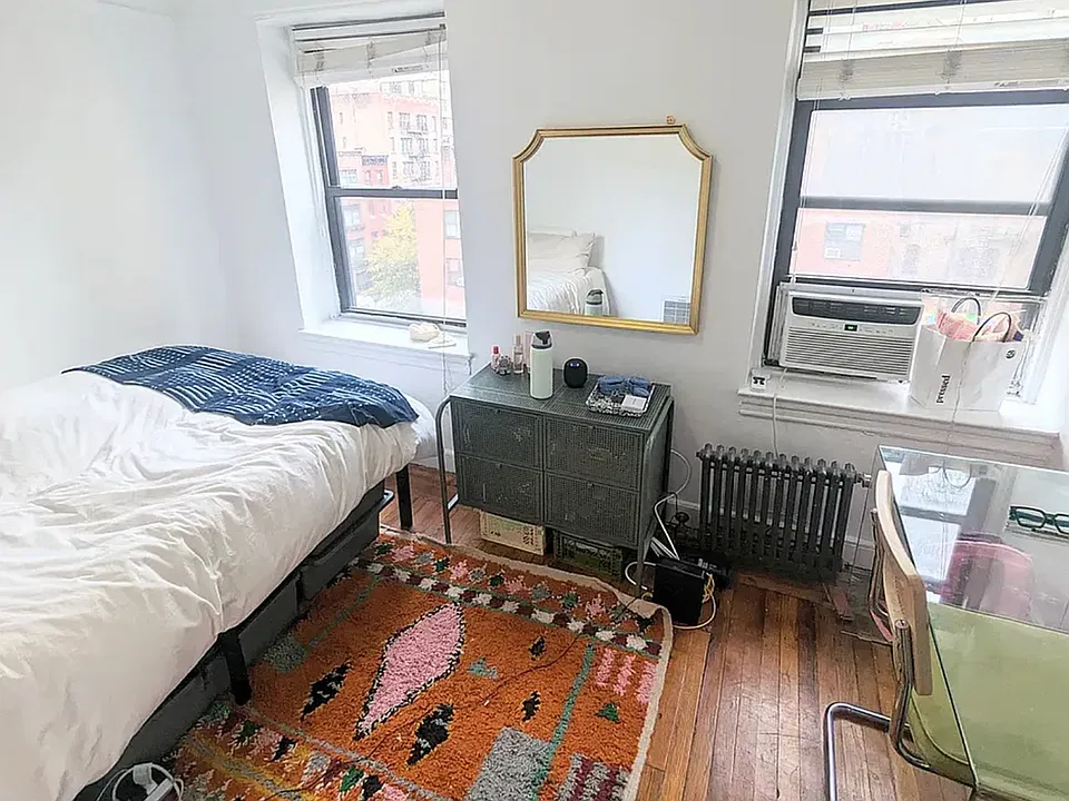 129 Lexington Ave #8