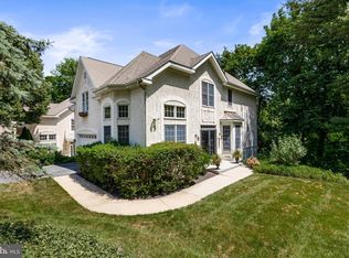 405 Merion Hill Ln, W Cnshohocken, PA