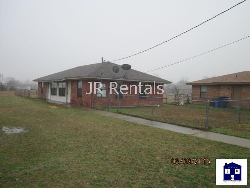 1st image of 702-704 N 4th St