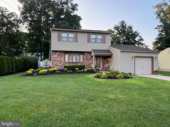 804 Canal St, Turnersville, NJ 08012
