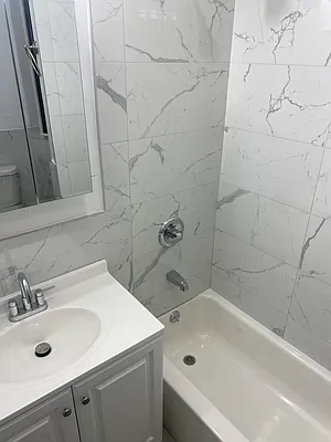 Rented by Paley Management | media 21