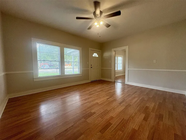 815 Lizzie St — Photo 4