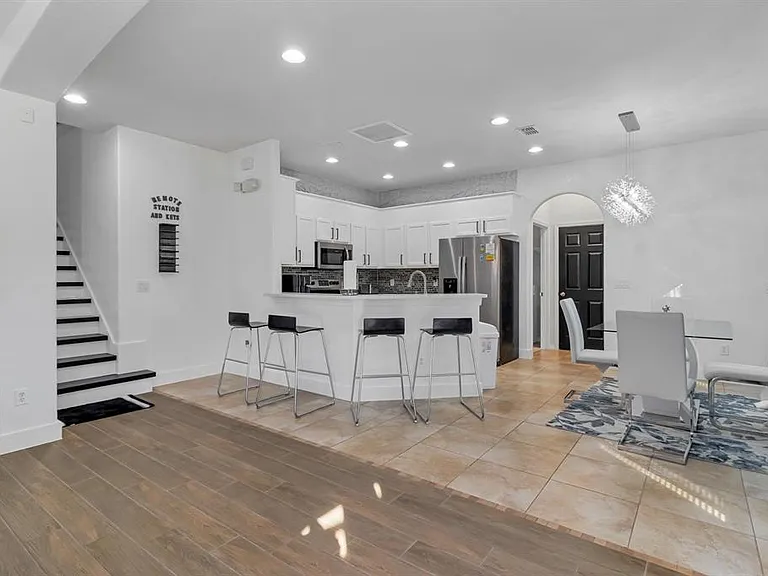 16748 Lazy Breeze Loop — Photo 8