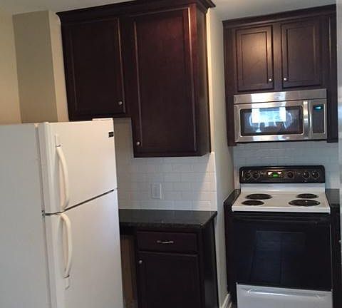 2nd image of 6419 W Grace St