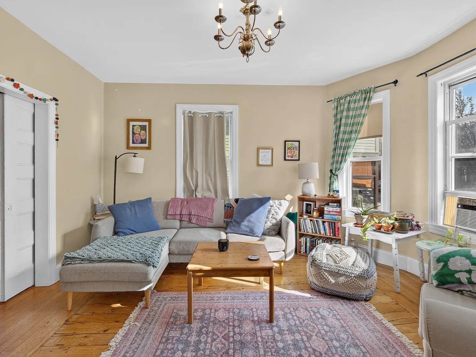 1 bed, 1.0 bath, 900 sqft, $2,700 — Photo 3