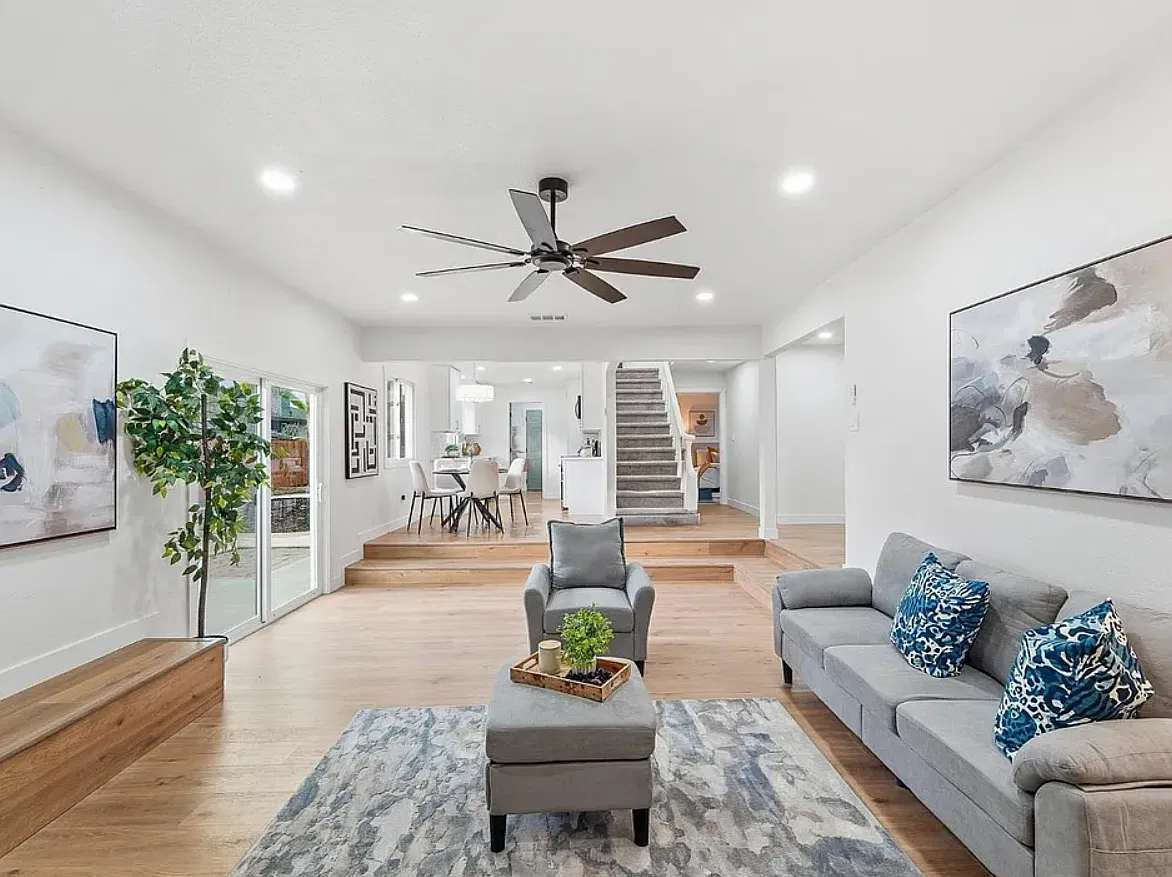 5 bed, 1852 sqft, $900 — Photo 2