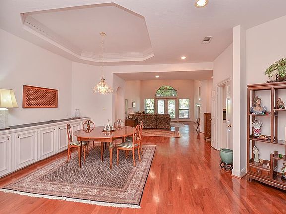 3rd image of 38 Kelliwood Courts Cir