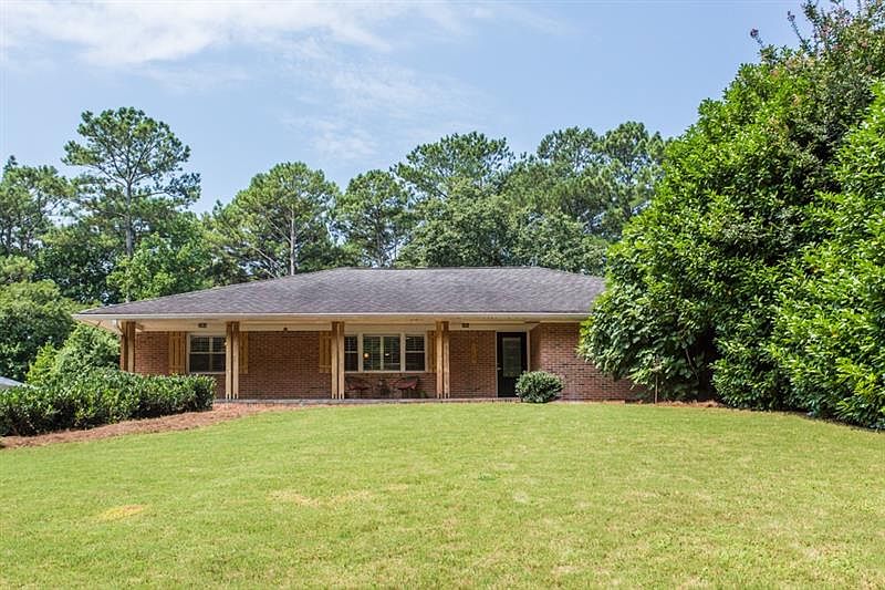 2nd image of 764 Park Ln
