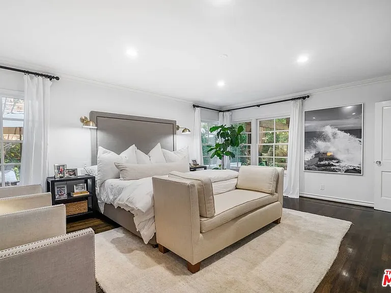 10576 Lindbrook Dr — Photo 33