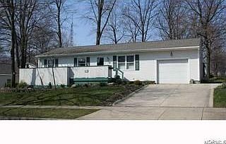 2nd image of 490 Leeds St