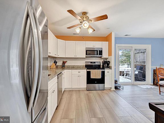 5th image of 2642 Pearwood Rd