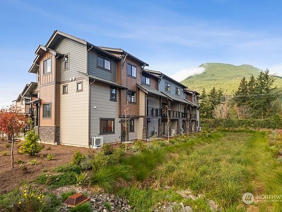 2nd image of 1148 Oxbow Way SE #1403