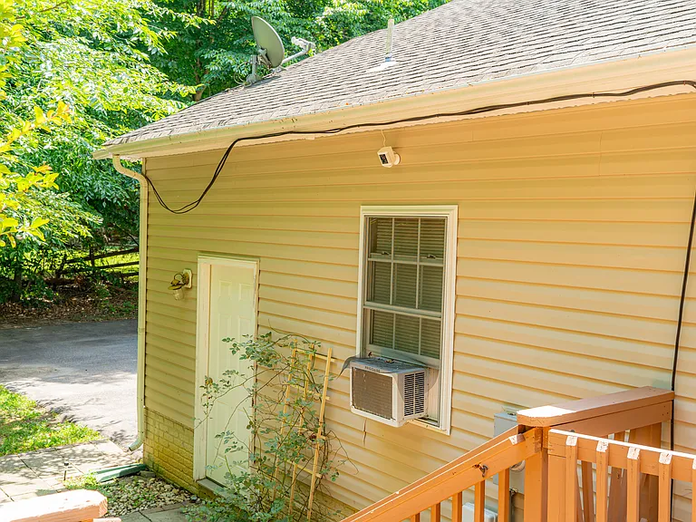 8401 Kennedy Dr — Photo 65
