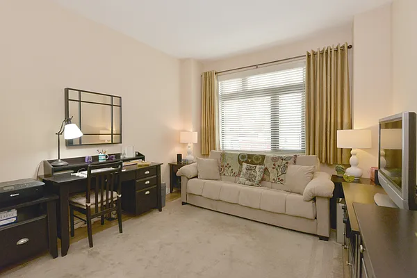 Sold by KMA Property Group LLC | media 17