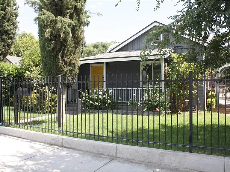 507 W State St — Photo 3