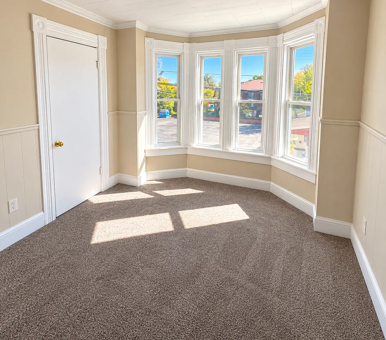 3 bed, $2,046 — Photo 3