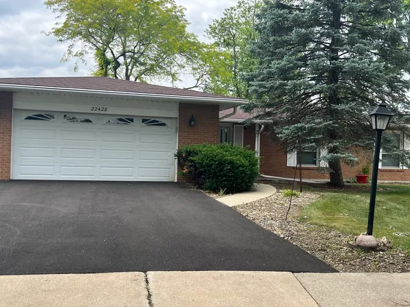 22428 Lakeshore Dr, Richton Park, IL 60471