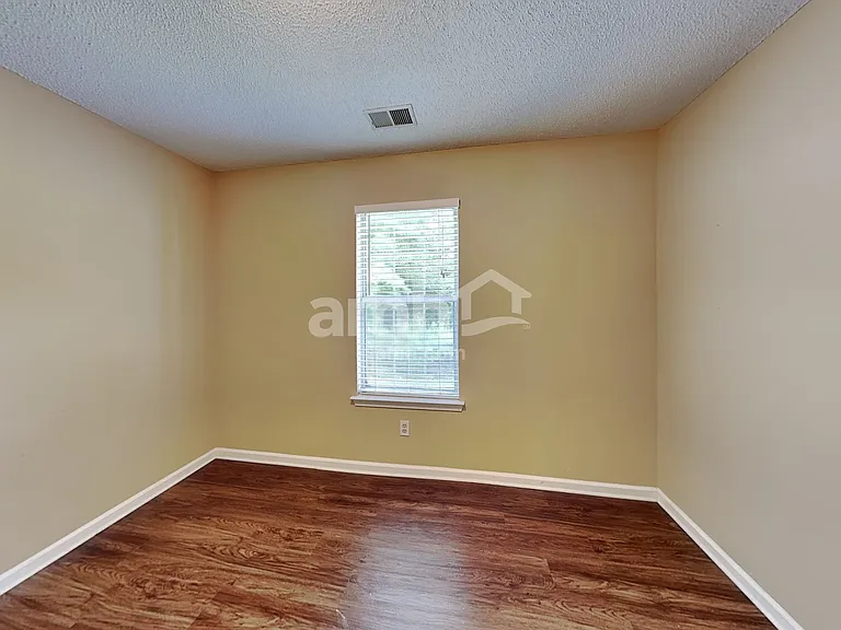 12719 Diamond Dr — Photo 16