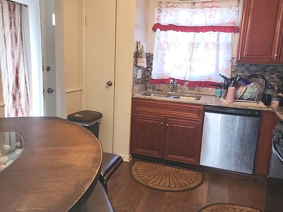 4th image of 17710 Devon Dr