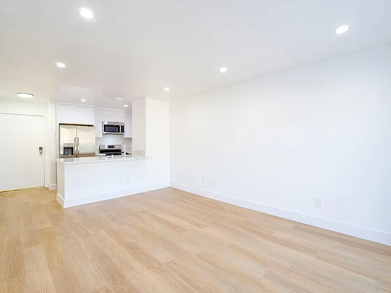 1BR1BA Living Room