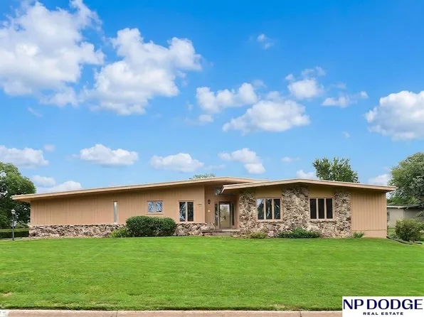 4725 N 103rd St, Omaha, NE 68134