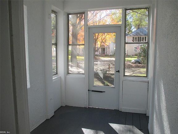 4th image of 212 Hurley Ave