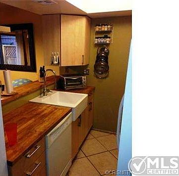 4th image of 15555 Nordhoff St APT 12A
