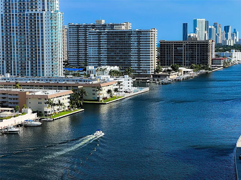 2602 E Hallandale Beach Blvd #1605 — Photo 4
