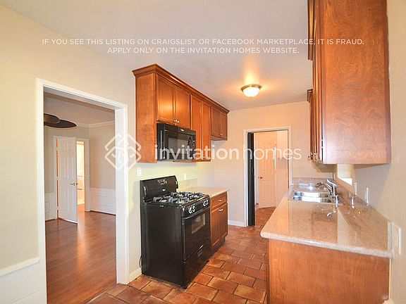 3rd image of 2801 W 84th St