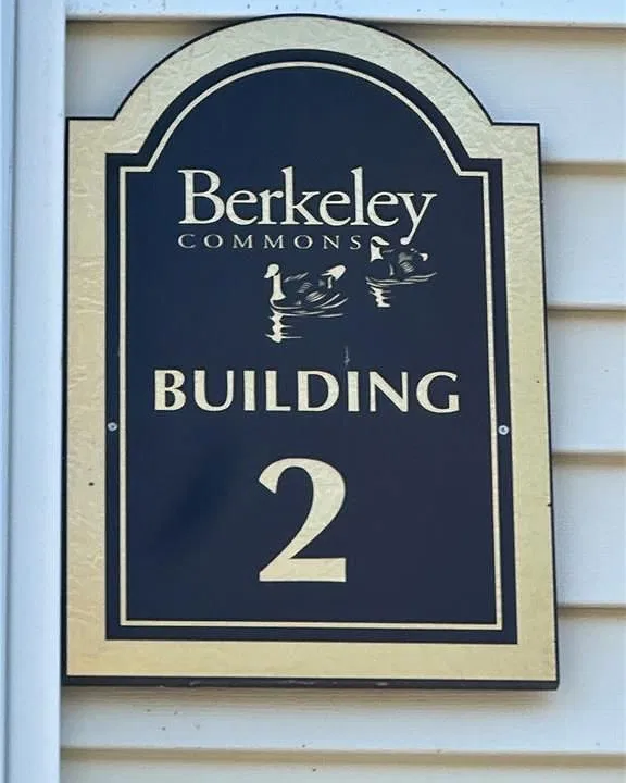 Building Photo 3