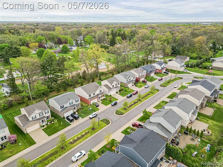 8640 Quincy Dr — Photo 40