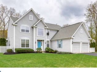 121 Masons Woods Ln, Hainesport, NJ 08036