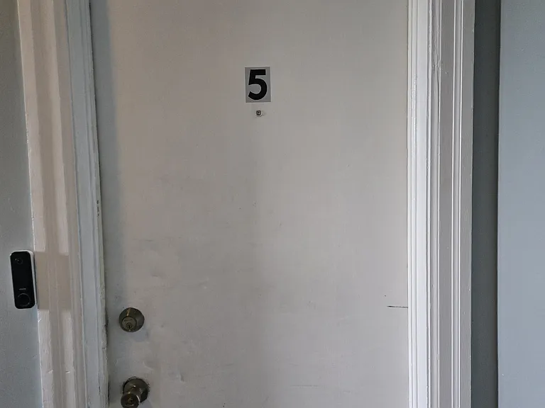 501 W King St #5 — Photo 1