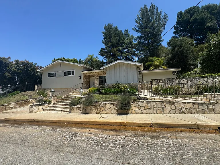 3474 Loadstone Dr — Photo 31