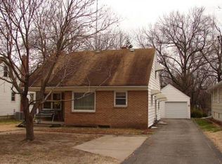 3105 SW 8th Ave, Topeka, KS 66606