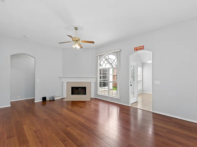 2512 Cimmaron Dr — Photo 2