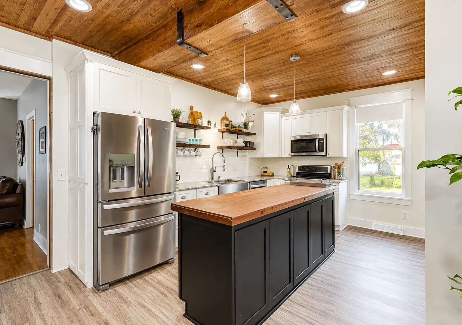 5 Bed / 2 Bath Home in Portage, WI — Photo 1