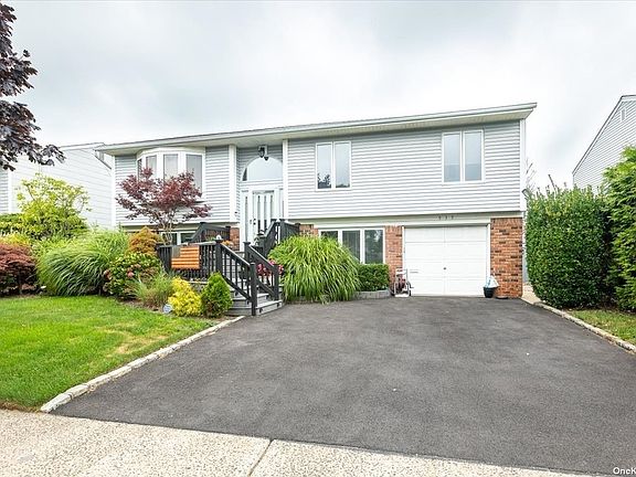 2nd image of 939 Gerry Ave