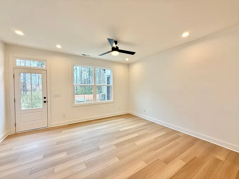 4820 Gossamer Ln #104 — Photo 9